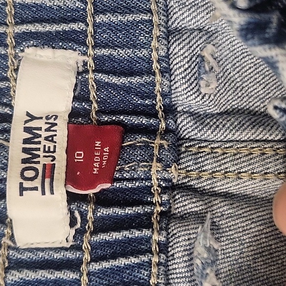 Retro 90's Style TH Jeans - Picture 3 of 4